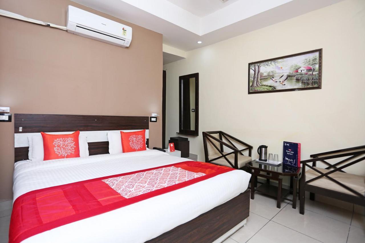 Oyo 8232 Hotel Krb Paradise Dehradun Exterior photo