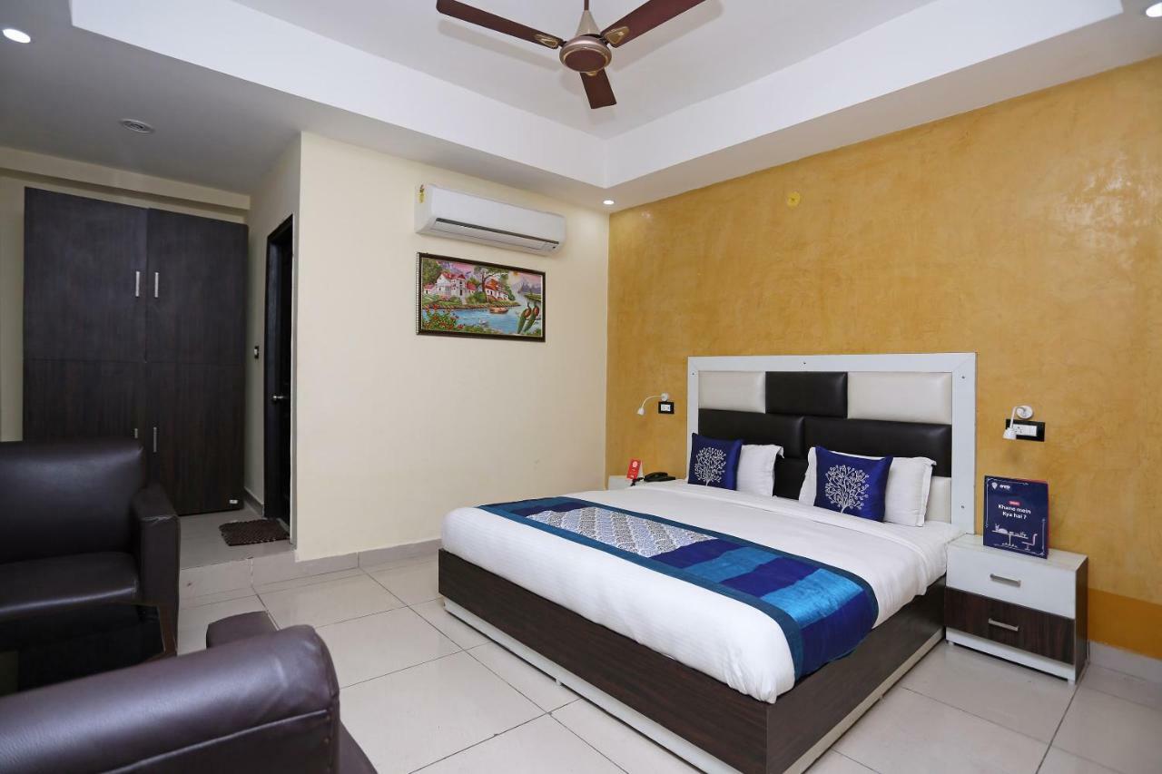 Oyo 8232 Hotel Krb Paradise Dehradun Exterior photo